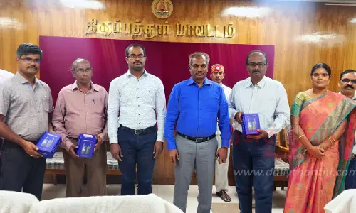பள்ளி வகுப்பறை, அங்கன்வாடி கட்டுமான பணிகளை மார்ச் மாதத்திற்குள் முடிக்க வேண்டும் பள்ளி வகுப்பறை, அங்கன்வாடி கட்டுமான பணிகளை மார்ச் மாதத்திற்குள் முடிக்க வேண்டும்