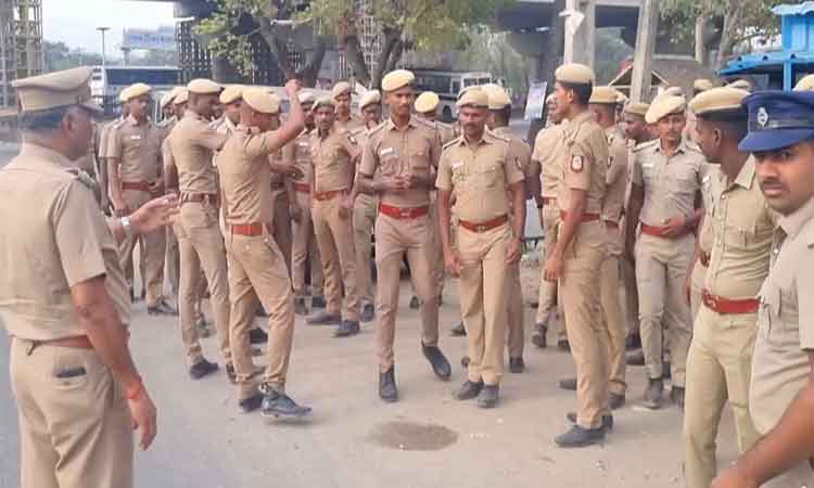 பரந்தூர் விமான நிலையத்திற்கு எதிராக  200-வது நாளாக போராட்டம் - பாதுகாப்பு பணியில் 1,200 போலீசார் குவிப்பு