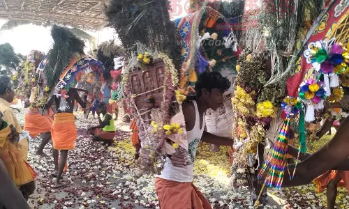 பழனி பாதயாத்திரை காவடி பூஜை