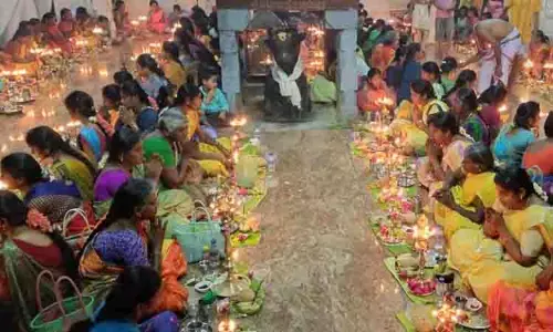 திருவிளக்கு பூஜை