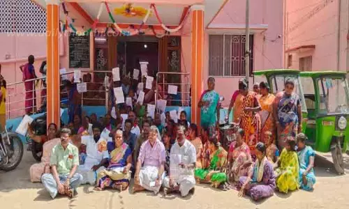 சேத்தூர் பேரூராட்சி அலுவலகத்தை பொதுமக்கள் முற்றுகை சேத்தூர் பேரூராட்சி அலுவலகத்தை பொதுமக்கள் முற்றுகை