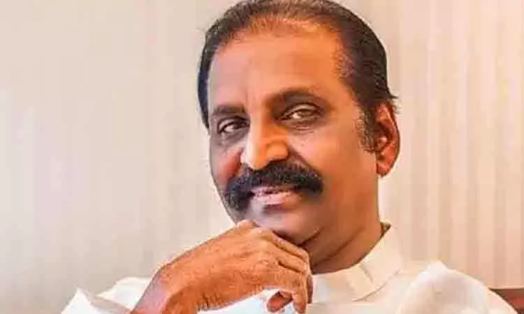 எந்த நிலையிலும் வரலாம்... எந்த வயதிலும் வரலாம் - கவிஞர் வைரமுத்துவின் காதலர் தின டுவீட் எந்த நிலையிலும் வரலாம்... எந்த வயதிலும் வரலாம் - கவிஞர் வைரமுத்துவின் காதலர் தின டுவீட்