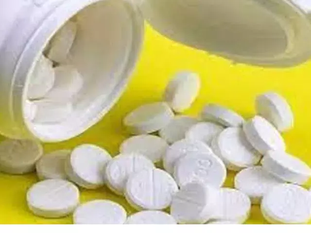 அரசு பள்ளியில் தேசிய குடற்புழு நீக்க நாள்