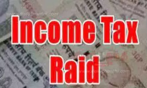 ரியல் எஸ்டேட், நகைக்கடை அதிபர்கள் வீடுகளில் வருமான வரி சோதனை