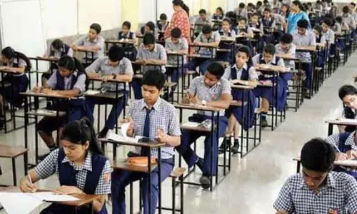நாடு முழுவதும் 10 மற்றும் 12ம் வகுப்புக்கான சிபிஎஸ்இ பொதுத் தேர்வுகள் இன்று தொடக்கம்