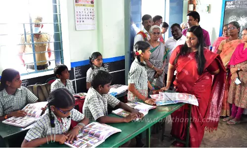 காதப்பள்ளி அரசு பள்ளியில் கலெக்டர் திடீர் ஆய்வு