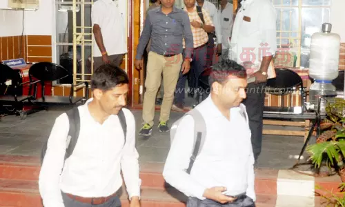 கோவை கார் ெவடிப்பு சம்பவம் தொடர்பாக 3 பேரிடம் என்.ஐ.ஏ. அதிகாரிகள் விசாரணை