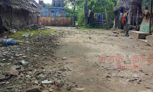 கரடு, முரடான சாலையால் பொதுமக்கள் அவதி கரடு, முரடான சாலையால் பொதுமக்கள் அவதி