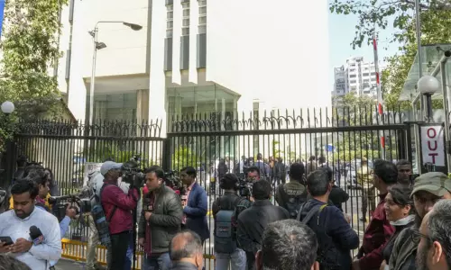 பி.பி.சி. அலுவலகங்களில் வருமான வரித்துறை 2-வது நாளாக சோதனை