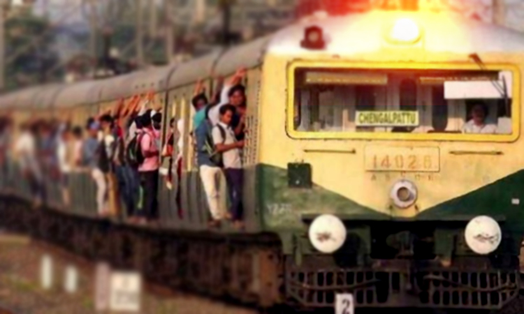 கூட்ட நெரிசலை குறைக்க மின்சார ரெயில்களில் கூடுதலாக 3 பெட்டிகள் இணைப்பு