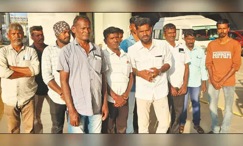 ஓமன் நாட்டில் சிக்கி தவித்த தமிழகத்தைசேர்ந்த 13 பேர் சென்னை வந்தனர்