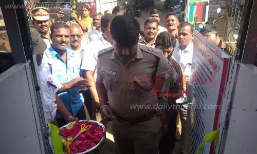 பென்னாகரத்தில் விபத்து விழிப்புணர்வு கண்காட்சிதுணை போலீஸ் சூப்பிரண்டு தொடங்கி வைத்தார்