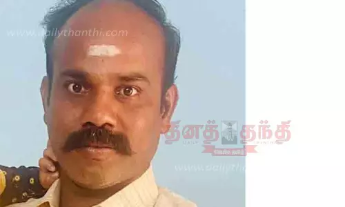 மதுரையில் இருந்து ஆம்புலன்சுகள் தடையின்றி செல்ல போலீசார் நடவடிக்கை: மூளைச்சாவு அடைந்த வாலிபரின் இதயம், கல்லீரல் தானம் - கோவை, புதுக்கோட்டைக்கு கொண்டு செல்லப்பட்டன மதுரையில் இருந்து ஆம்புலன்சுகள் தடையின்றி செல்ல போலீசார் நடவடிக்கை: மூளைச்சாவு அடைந்த வாலிபரின் இதயம், கல்லீரல் தானம் - கோவை, புதுக்கோட்டைக்கு கொண்டு செல்லப்பட்டன