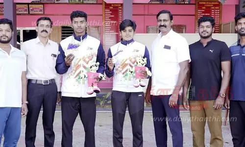 தடகள போட்டியில் பள்ளி மாணவர்கள் சாதனை தடகள போட்டியில் பள்ளி மாணவர்கள் சாதனை