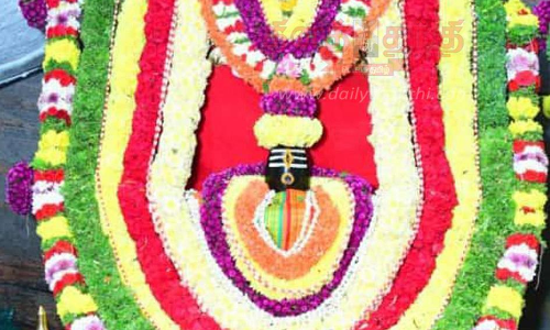 கோவில்களில் சிறப்பு பூஜை கோவில்களில் சிறப்பு பூஜை