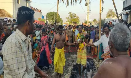 சிவகிரிஎல்லை மாகாளியம்மன் கோவில் குண்டம் விழா சிவகிரிஎல்லை மாகாளியம்மன் கோவில் குண்டம் விழா