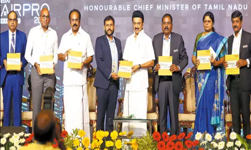 மலிவு விலையில் மக்களுக்கு வீடு கிடைக்க வழிவகை செய்ய வேண்டும்; கட்டுமான நிறுவனங்களுக்கு முதல்-அமைச்சர் மு.க.ஸ்டாலின் வேண்டுகோள் மலிவு விலையில் மக்களுக்கு வீடு கிடைக்க வழிவகை செய்ய வேண்டும்; கட்டுமான நிறுவனங்களுக்கு முதல்-அமைச்சர் மு.க.ஸ்டாலின் வேண்டுகோள்