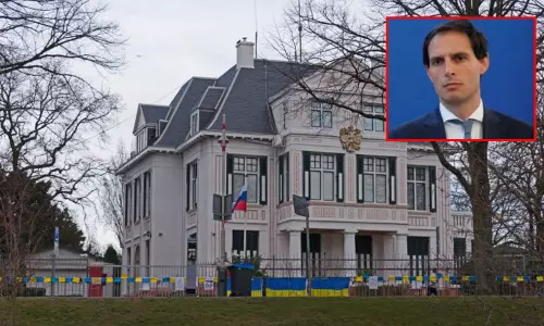 தூதர் பெயரில் உளவாளிகள்; ரஷிய தூதர்களை வெளியேற்ற நெதர்லாந்து முடிவு தூதர் பெயரில் உளவாளிகள்; ரஷிய தூதர்களை வெளியேற்ற நெதர்லாந்து முடிவு