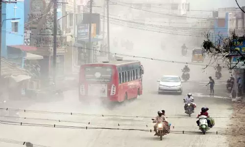 புழுதி பறக்கும் சாலை... புலம்பும் வாகன ஓட்டிகள்