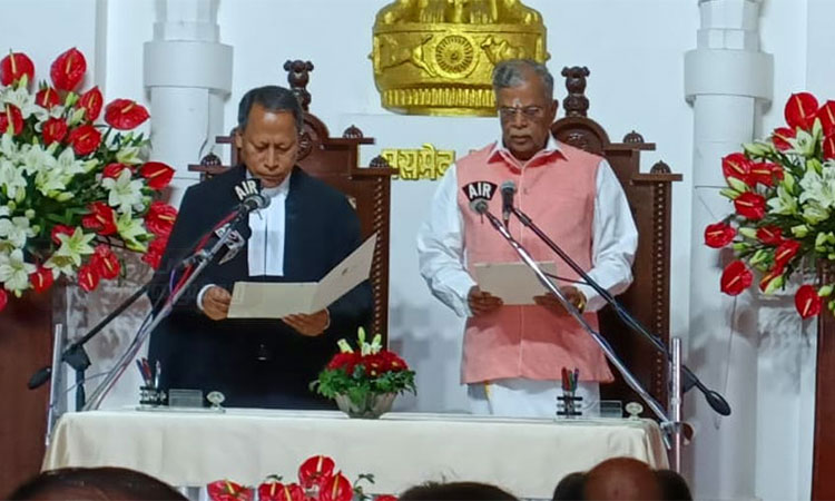 நாகாலாந்து மாநில ஆளுநராக இல.கணேசன் பதவி ஏற்றார்