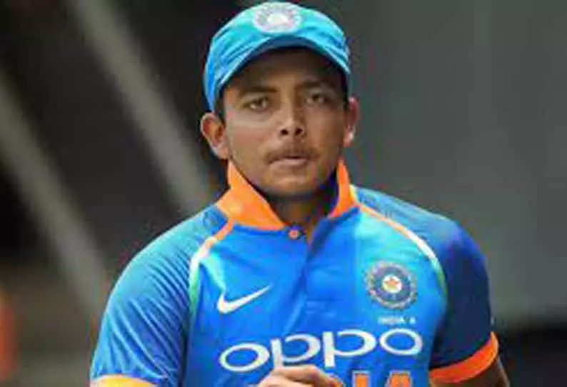 கிரிக்கெட் வீரர் பிரித்விஷா மீது மானபங்க புகார்- ஜாமீனில் வெளிவந்த பெண் பிரபலம் அளித்தார்