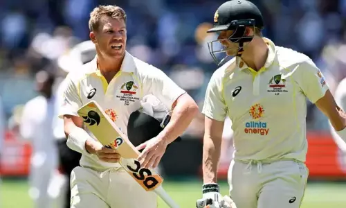 இந்தியாவுக்கு எதிரான டெஸ்ட் தொடர்: டேவிட் வார்னர் விலகல் - காரணம் என்ன?