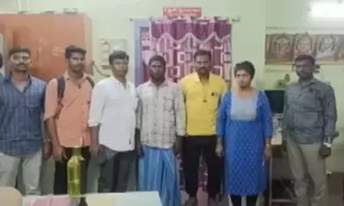 ஓடும் ரெயிலில் வடமாநில இளைஞர்களை தாக்கிய விவகாரம் - விழுப்புரத்தைச் சேர்ந்த நபர் கைது
