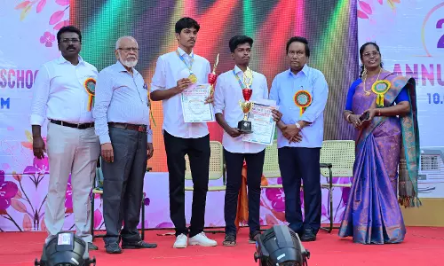 பள்ளிக்கூட ஆண்டு விழா பள்ளிக்கூட ஆண்டு விழா