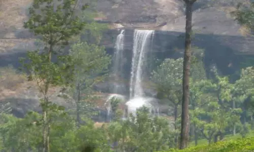 குடிநீரை பொதுமக்கள் சிக்கனமாக பயன்படுத்த வேண்டும்