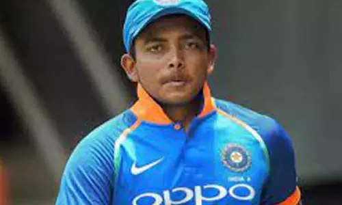 கிரிக்கெட் வீரர் பிரித்விஷா மீது மானபங்க புகார்- ஜாமீனில் வெளிவந்த பெண் பிரபலம் அளித்தார் கிரிக்கெட் வீரர் பிரித்விஷா மீது மானபங்க புகார்- ஜாமீனில் வெளிவந்த பெண் பிரபலம் அளித்தார்