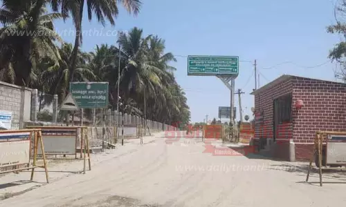 அதிக பாரம் ஏற்றிய லாரிகள் கேரளா செல்ல தடை