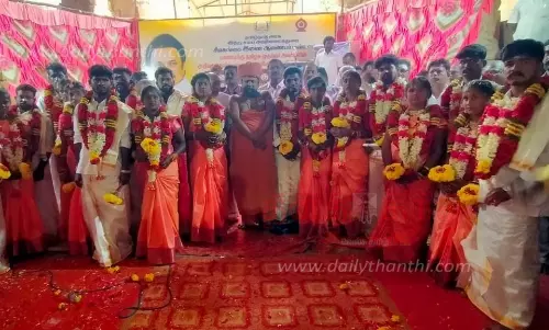 தமிழக அரசு சார்பில் - சொர்ணகாளீஸ்வரர் கோவிலில் 10 ஜோடிகளுக்கு இலவச திருமணம்