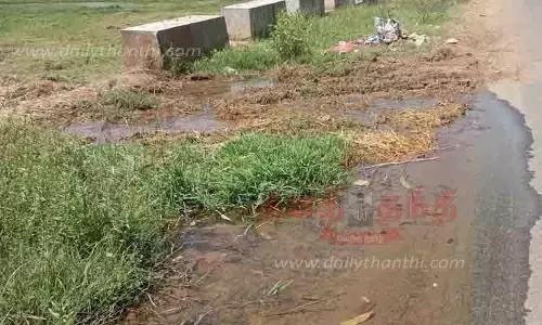 பெரியப்பனையூர், நெய்தலூர் காலனியில் காவிரி குடிநீர் குழாயில் உடைப்பு