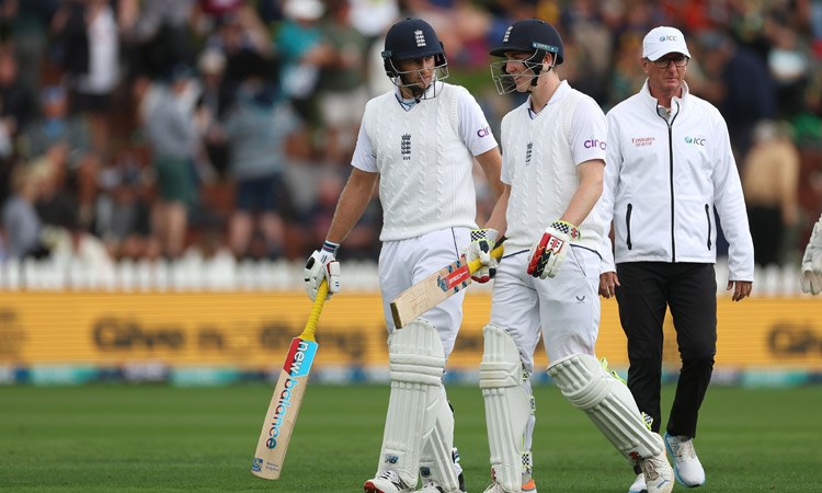 நியூசிலாந்துக்கு எதிரான டெஸ்ட்: மழையால் பாதித்த முதல் நாள் ஆட்டம்...இங்கிலாந்து 315/3