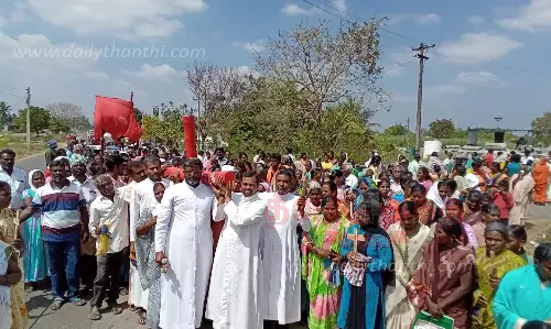 தவக்காலத்தையொட்டி கிறிஸ்தவர்கள் சிலுவைப்பாதை வழிபாடு