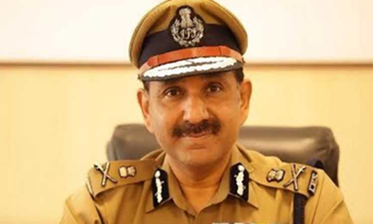 செங்குன்றத்தில் அரிய வகை குரங்கு கடத்தலுக்கு உதவிய சப்-இன்ஸ்பெக்டர் உள்பட 4 போலீசார் பணியிடை நீக்கம்