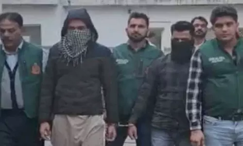 ஆயுதப் பயிற்சிக்காக டெல்லியில் இருந்து பாகிஸ்தான் செல்ல திட்டமிட்ட 2 பேர் கைது