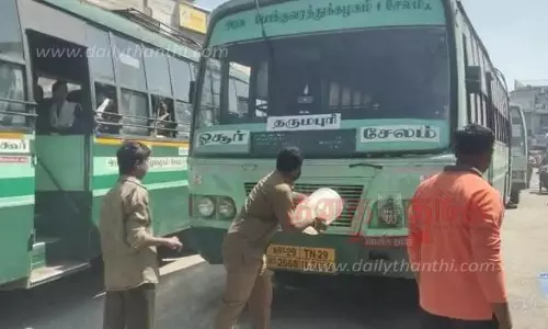 பாலக்கோடு பஸ் நிலையத்தில்அரசு பஸ் என்ஜினில் திடீரென தீப்பிடித்தது