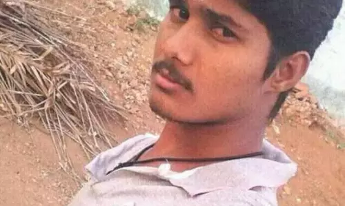 நிதி நிறுவன ஊழியர் வெட்டிக்கொலைகள்ளக்காதல் விவகாரமா? போலீசார் விசாரணை