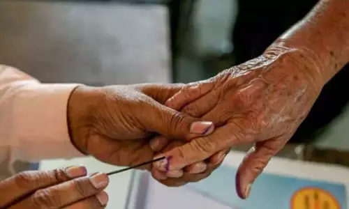 ஈரோடு கிழக்கு இடைத்தேர்தல்: 74.69 சதவீத வாக்குகள் பதிவு ஈரோடு கிழக்கு இடைத்தேர்தல்: 74.69 சதவீத வாக்குகள் பதிவு