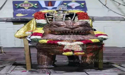 சிம்ம வாகனத்தில் பெருமாள்
