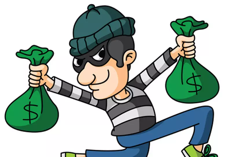 வீட்டின் பூட்டை உடைத்து வெண்கல பொருட்கள் திருட்டு வீட்டின் பூட்டை உடைத்து வெண்கல பொருட்கள் திருட்டு