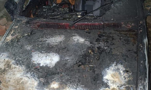 வில்லுக்குறி அருகே பெட்ரோல் ஊற்றி கார் எரிப்பு வாலிபர் கைது