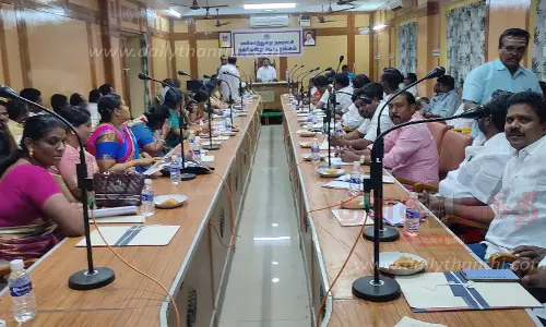 குடிநீரில், பாதாள சாக்கடை கழிவுநீர் கலப்பதை தடுக்க வேண்டும்