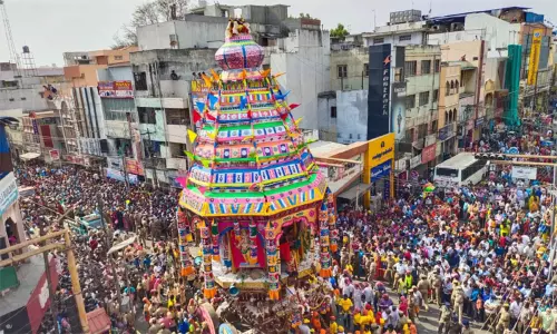 கோனியம்மன் கோவில் தேர்த்திருவிழா: கோவையில் இன்று போக்குவரத்து மாற்றம் கோனியம்மன் கோவில் தேர்த்திருவிழா: கோவையில் இன்று போக்குவரத்து மாற்றம்