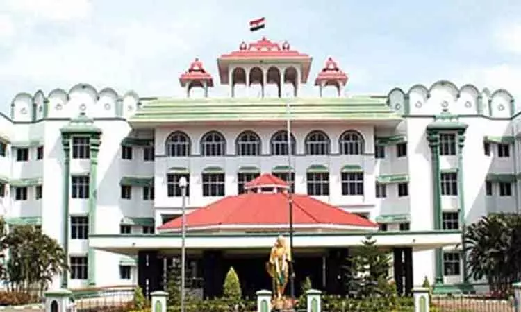 சீமை கருவேல மரங்களை அகற்ற நடவடிக்கை எடுக்கப்படும்: மதுரை ஐகோர்ட்டில் தமிழ்நாடு அரசு உறுதி சீமை கருவேல மரங்களை அகற்ற நடவடிக்கை எடுக்கப்படும்: மதுரை ஐகோர்ட்டில் தமிழ்நாடு அரசு உறுதி