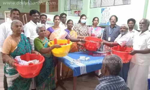 யானைக்கால் நோய் பாதித்தவர்களுக்கு உபகரணங்கள் யானைக்கால் நோய் பாதித்தவர்களுக்கு உபகரணங்கள்