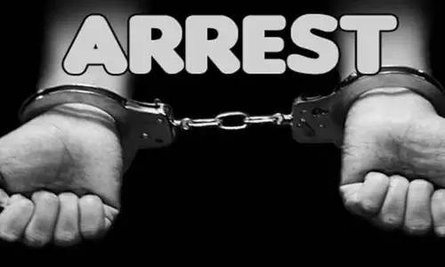 கள்ளக்காதலி உள்பட 2 பேர் கைது