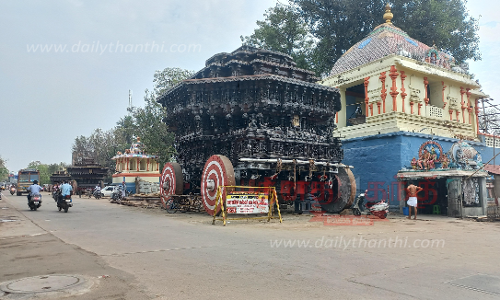 திருவாரூர் தியாகராஜர் கோவில் ஆழித்தேர் கண்ணாடி கூண்டு அகற்றப்பட்டது