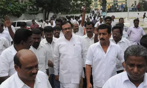 38 ஆண்டுகளுக்கு பிறகு சட்டசபையில் நுழையும் ஈ.வி.கே.எஸ்.இளங்கோவன்...! 38 ஆண்டுகளுக்கு பிறகு சட்டசபையில் நுழையும் ஈ.வி.கே.எஸ்.இளங்கோவன்...!